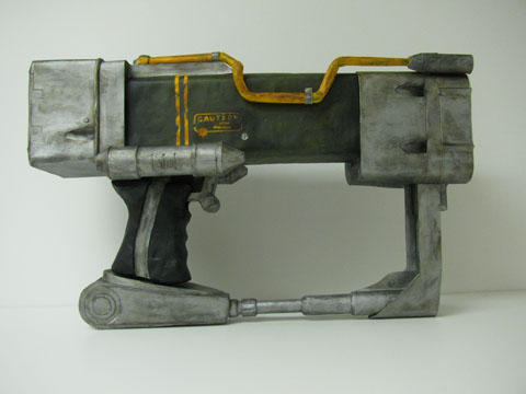 Fallout 3 - Лазерный пистолет из папье-маше